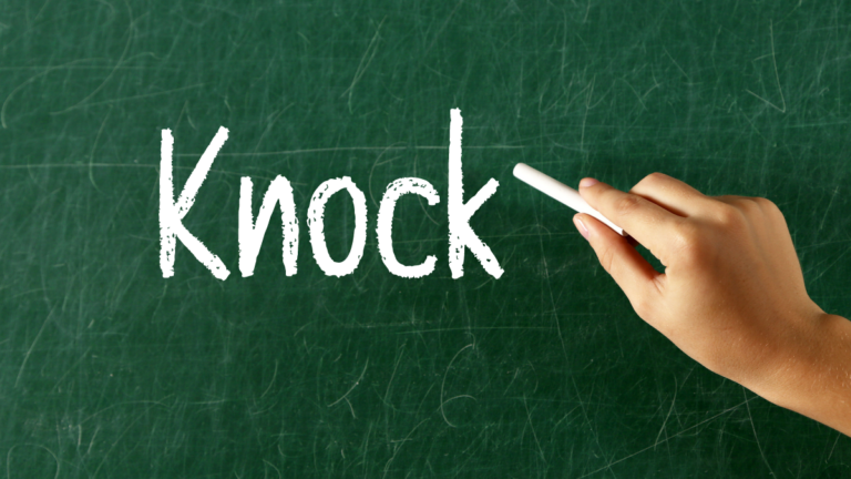 Qual o significado de knock em inglês?